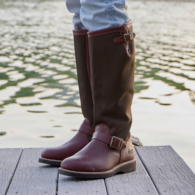 Featured Style: Men’s Descaro 17” Snake Boot in Oro Russet (Brown). Shop this style.